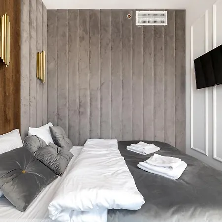 2-bedroom Delux Wwa25 * ורשה